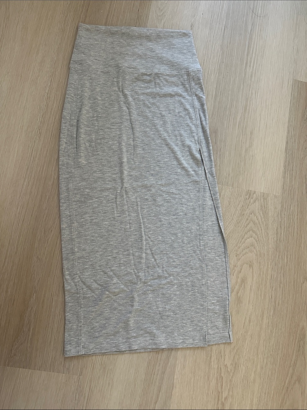 Aritzia Midi Skirt XXS